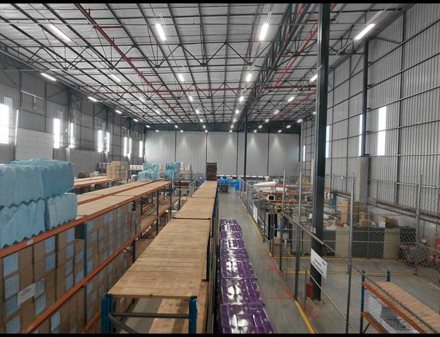 2,016M² WAREHOUSE TO LET IN POMONA